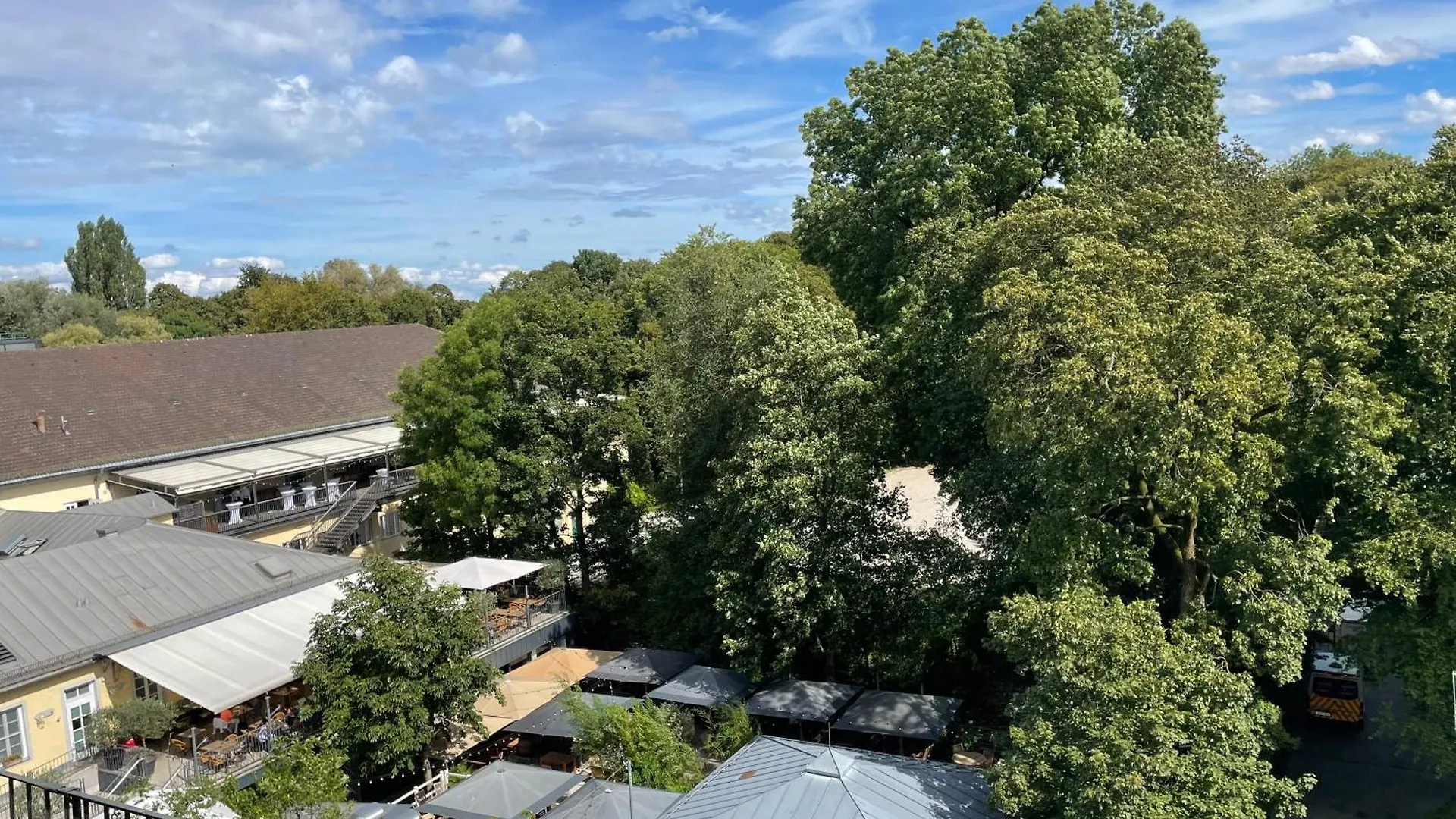 Penthouse - Englischer Garten View contacts